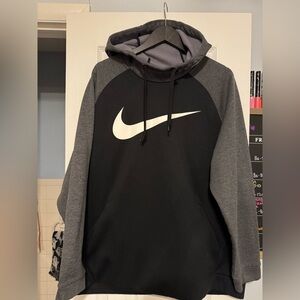 Nike Men's Black and Gray Pullover Hoodie